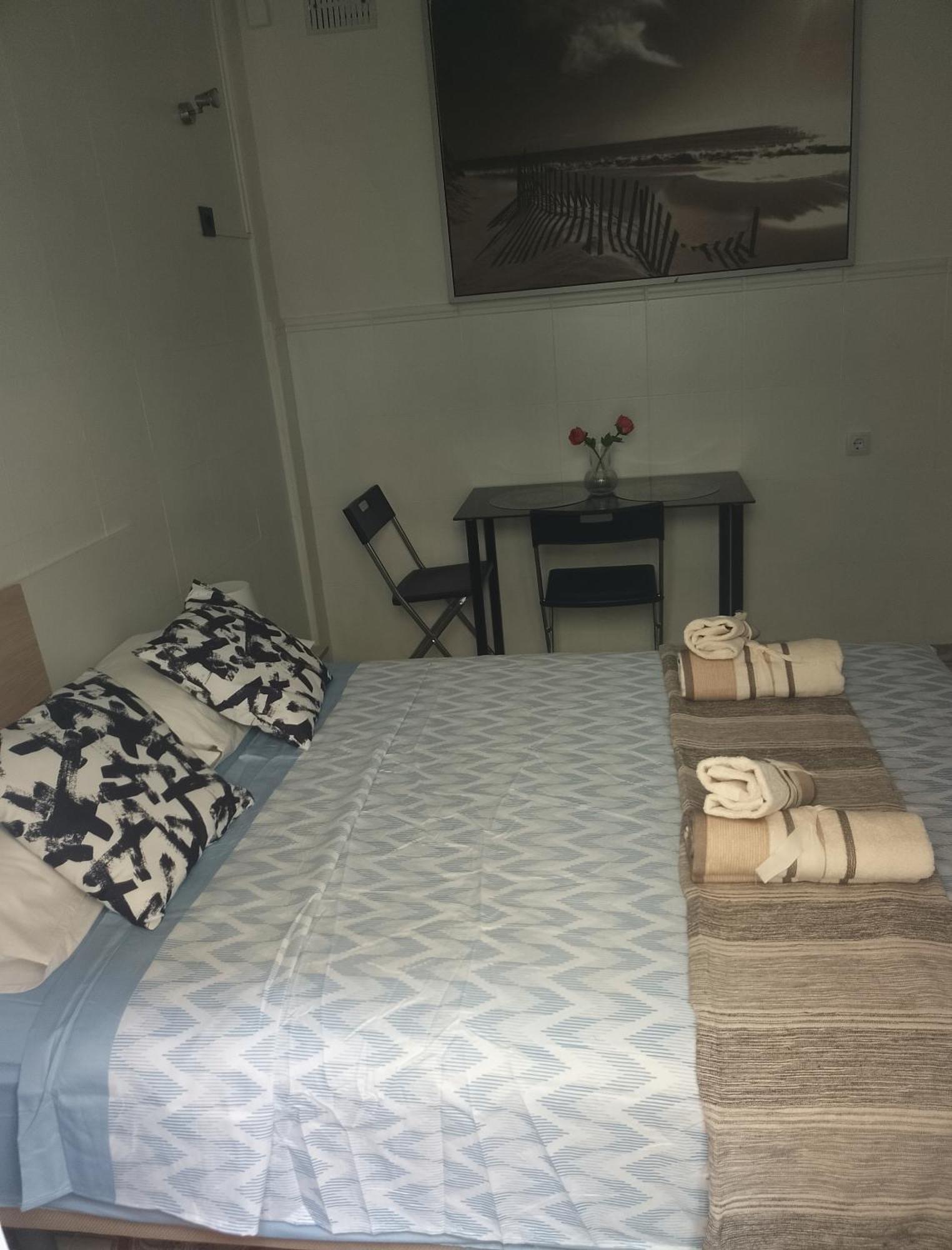Center Homestay *